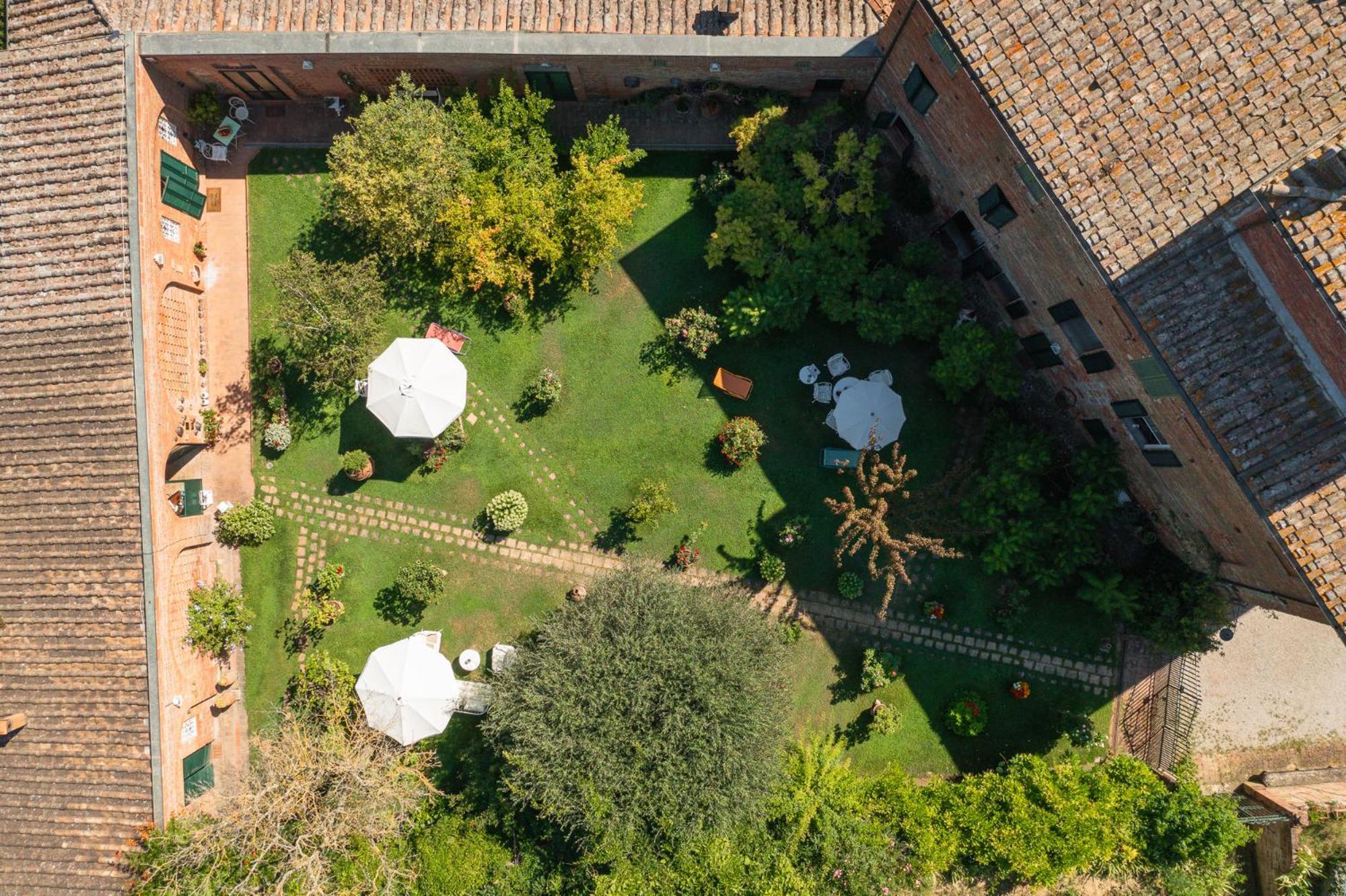 Villa Vignacce - Boutique Country Resort Бетоле Екстериор снимка